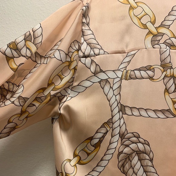 NWOT zara blouse in chain print - Picture 4 of 4